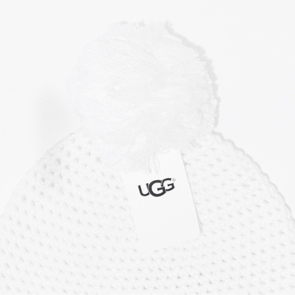 UGG White Ivory Pompom Beanie Knit Hat NWT - Picture 9 of 11
